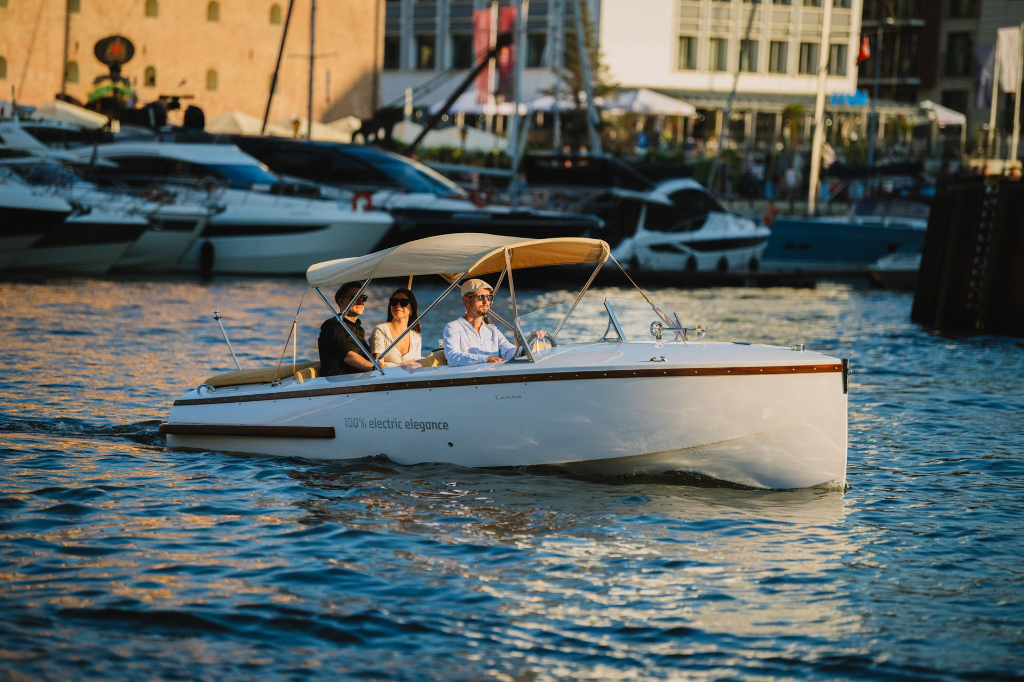 white electric boat canna one