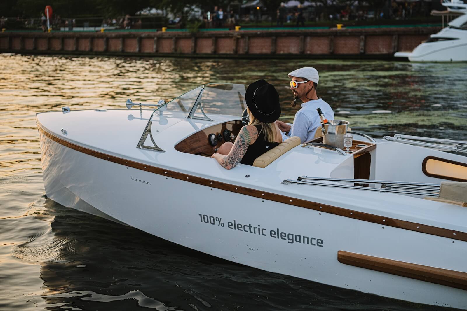 electric boat canna one