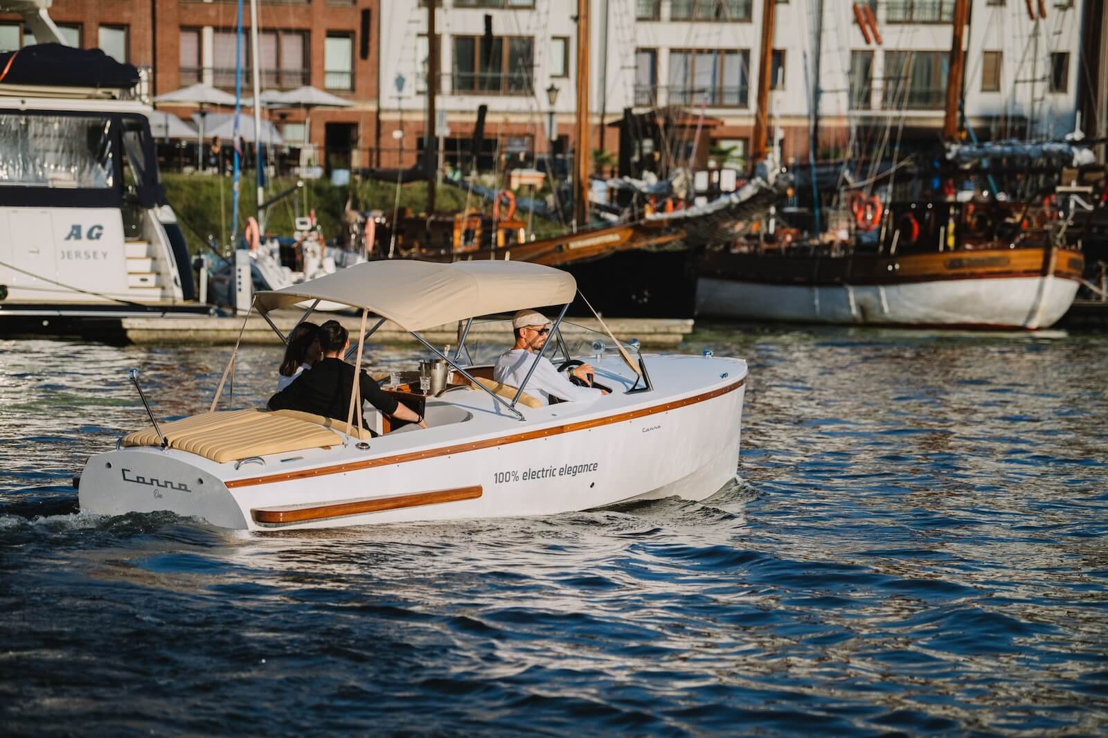 electric boat, retro boat, canna one