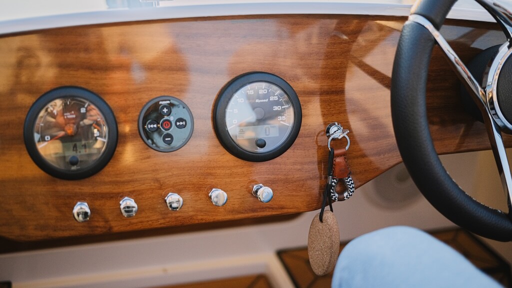 CANNA One electric boat