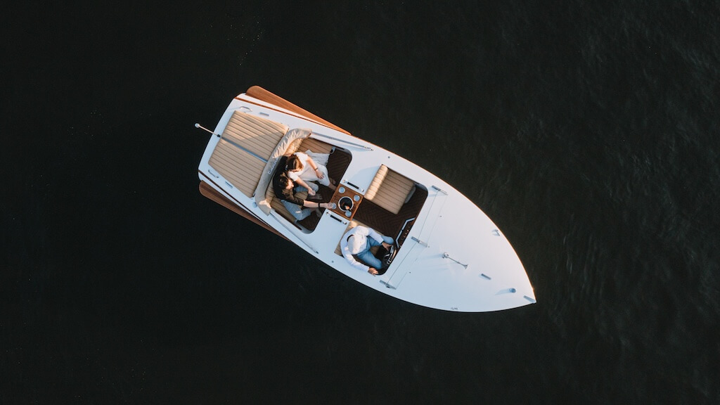 electric boat, canna one, canna boats, sunbed