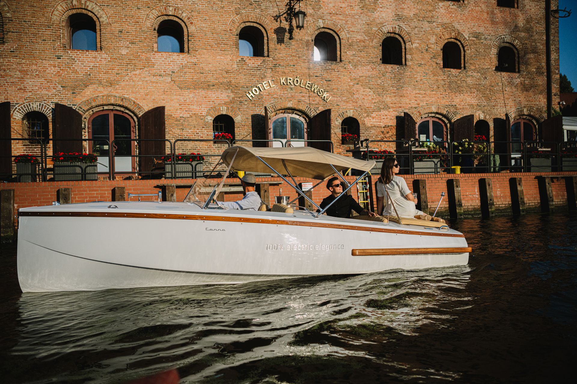 electric boat canna one