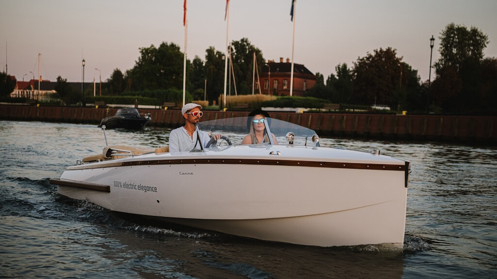 CANNA One electric boat