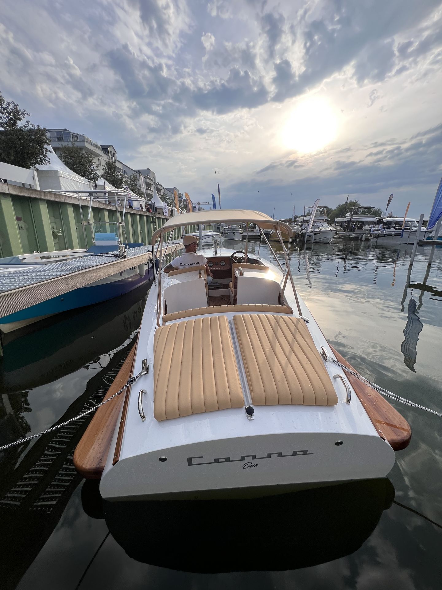 CANNA one, electric boat